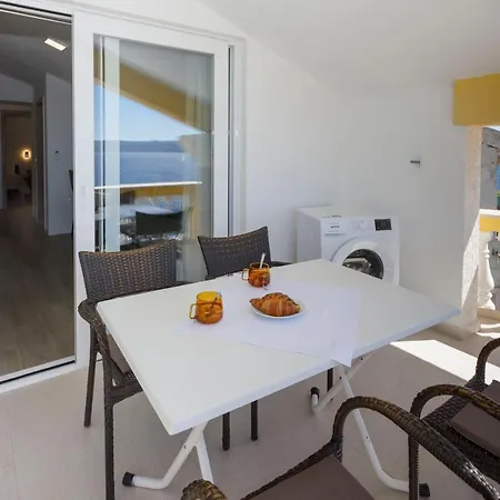 Apartments Beach Side Brela Exterior photo