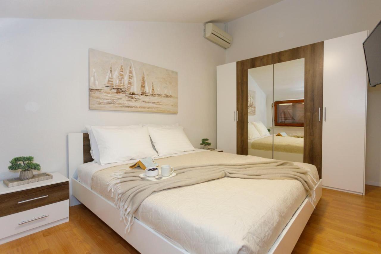 Apartment Side