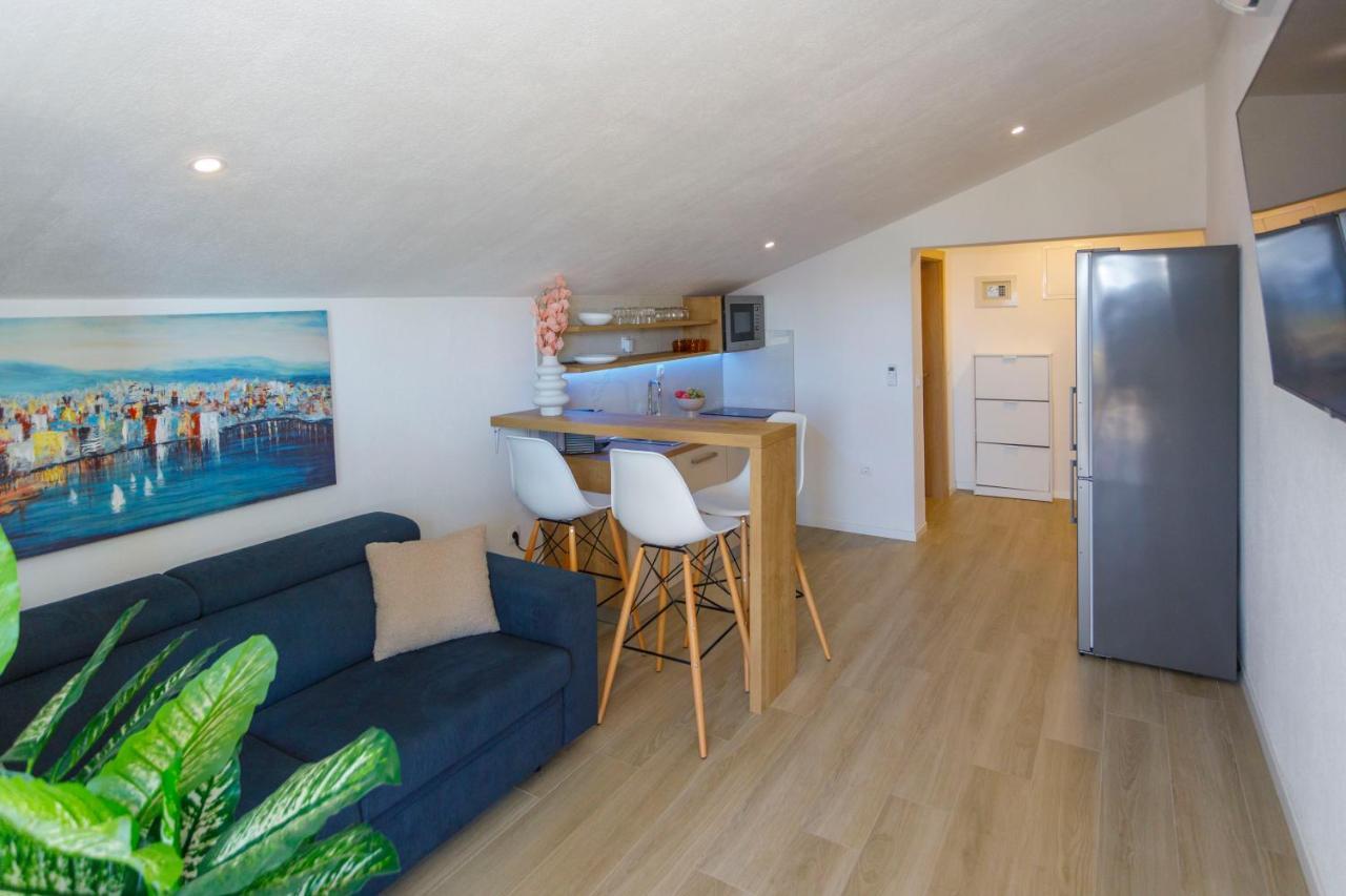 Side Apartment Brela