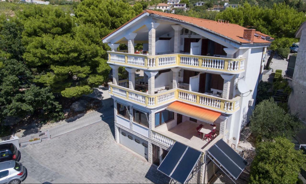 Side Apartment *